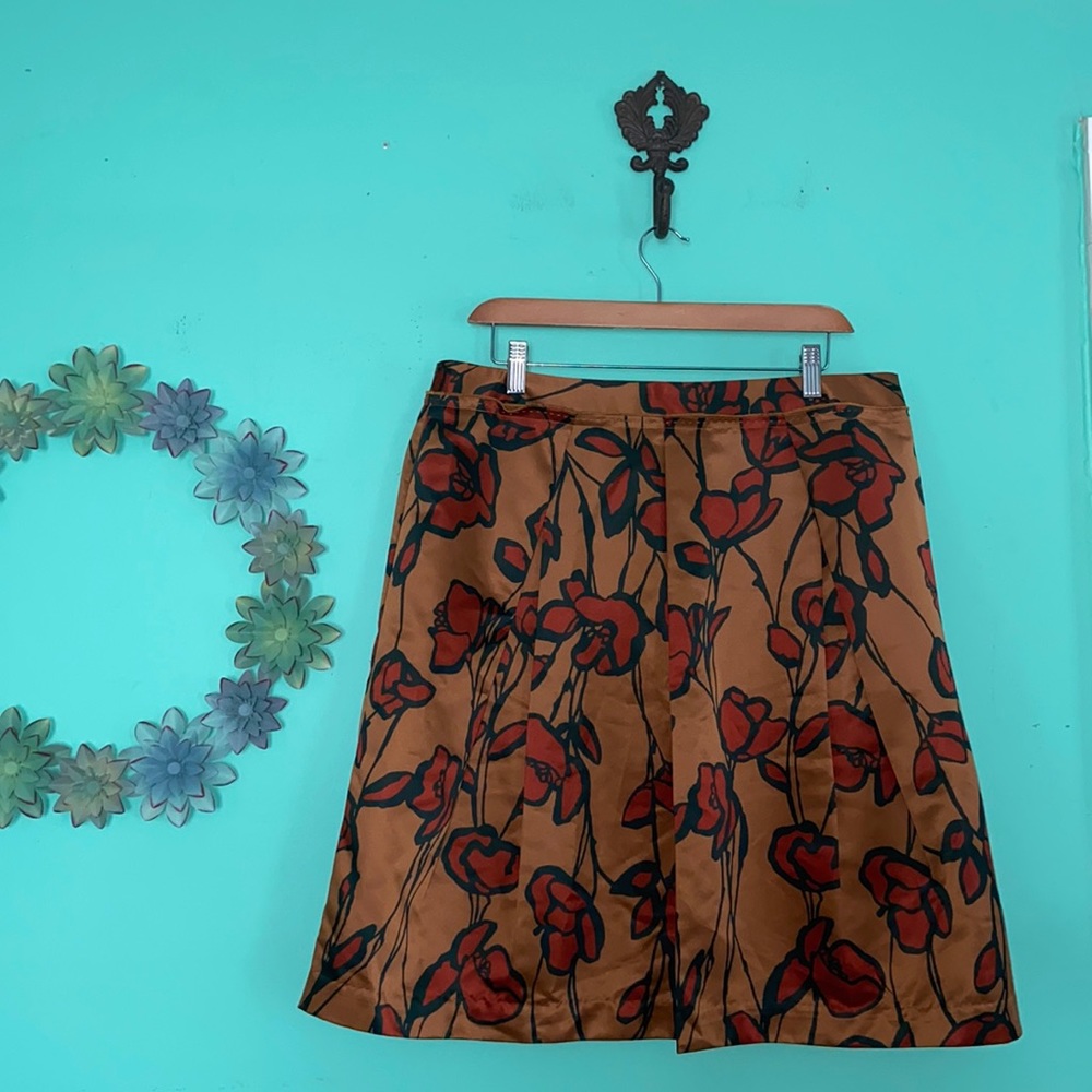 Vera Wang- floral pattern pleated skirt